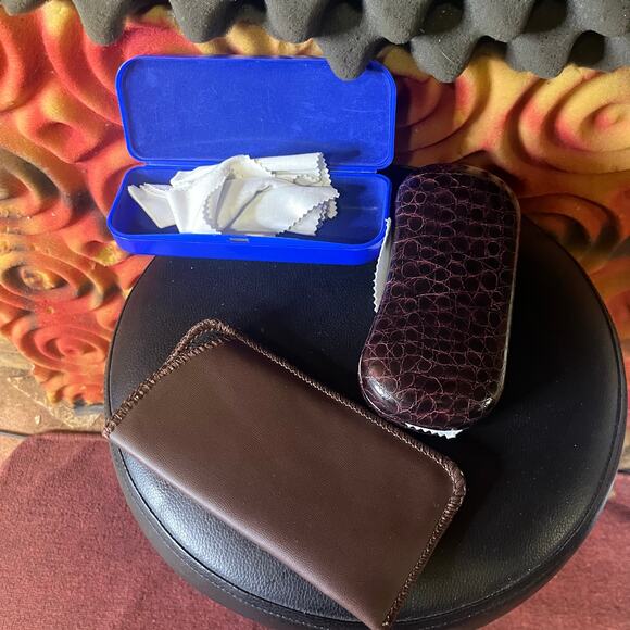 Lot of 3 eye glass cases plastic - Picture 2 of 5